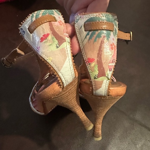 Cindy says couture heels - Picture 3 of 8